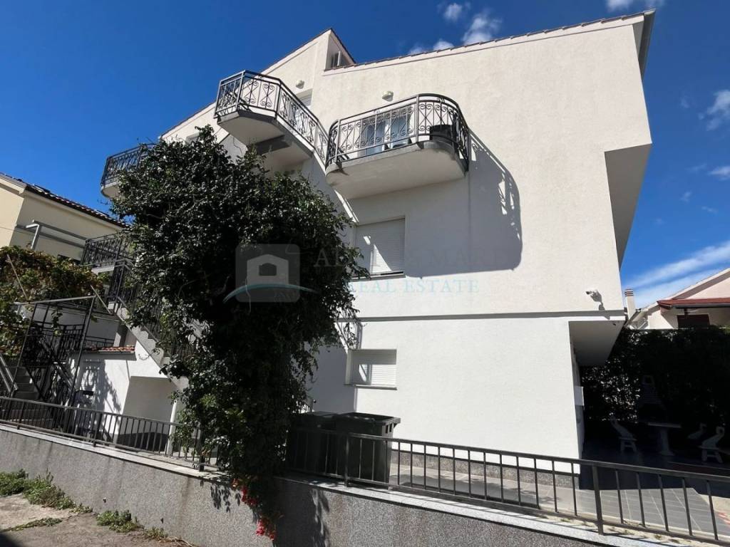 House with apartments, Sale, Vodice, Vodice