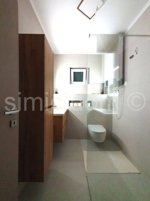 Apartment by the sea, Sale, Okrug, Okrug Gornji