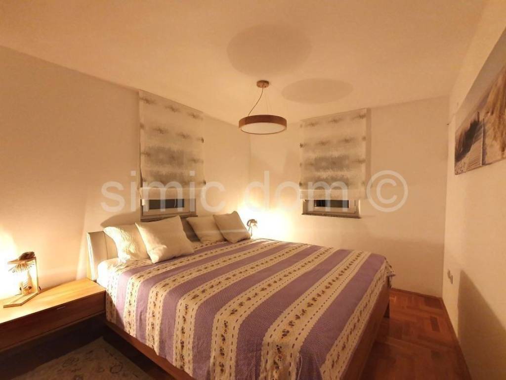 Apartment by the sea, Sale, Okrug, Okrug Gornji