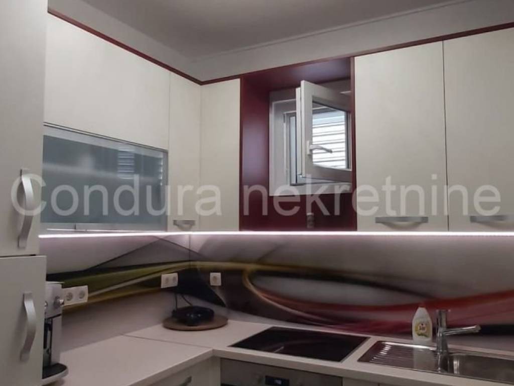 House with apartments, Sale, Vir, Vir