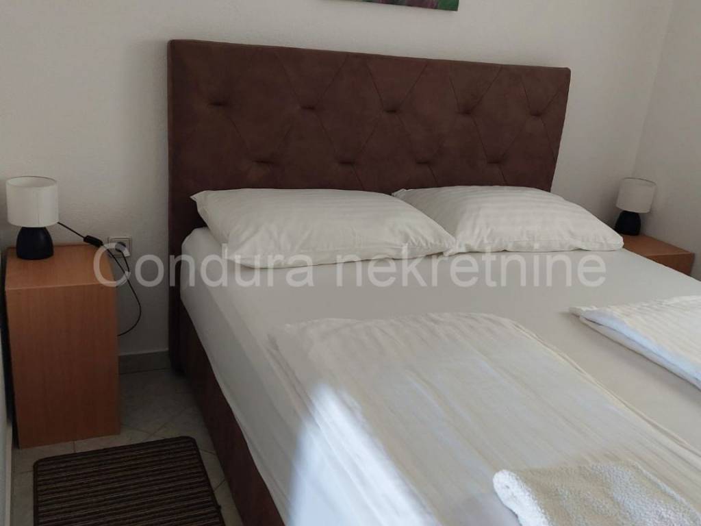 House with apartments, Sale, Vir, Vir