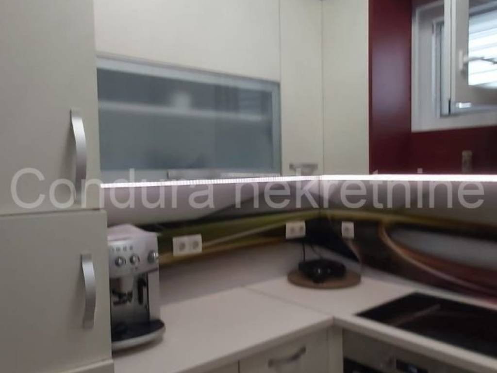 House with apartments, Sale, Vir, Vir