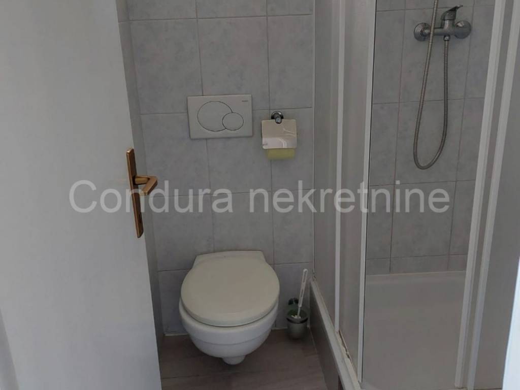 House with apartments, Sale, Vir, Vir