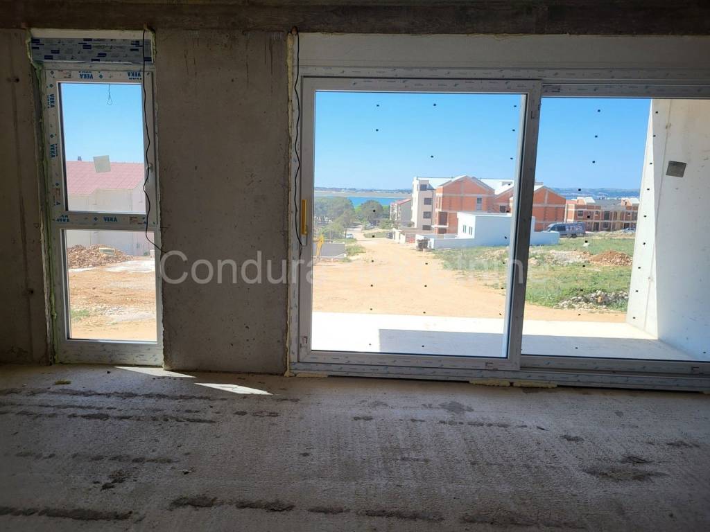 Apartman na moru, Prodaja, Povljana, Povljana