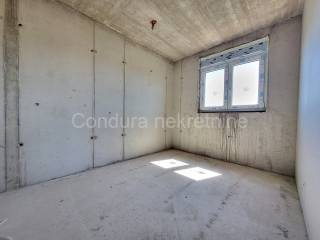 Apartman na moru, Prodaja, Povljana, Povljana