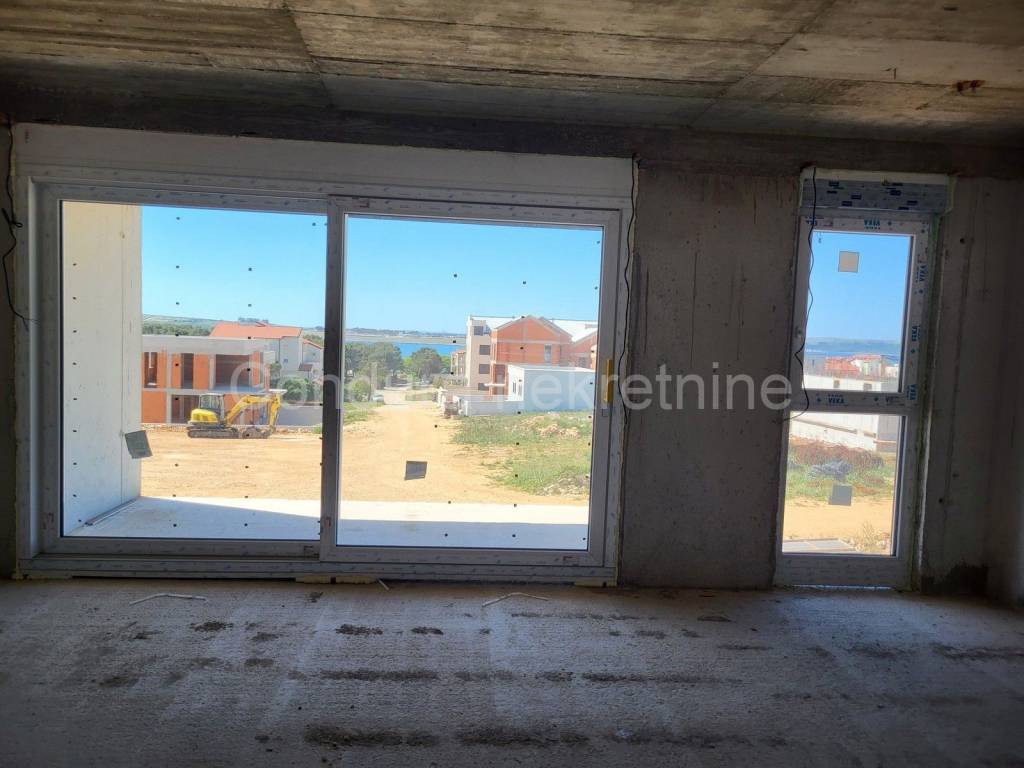 Apartman na moru, Prodaja, Povljana, Povljana