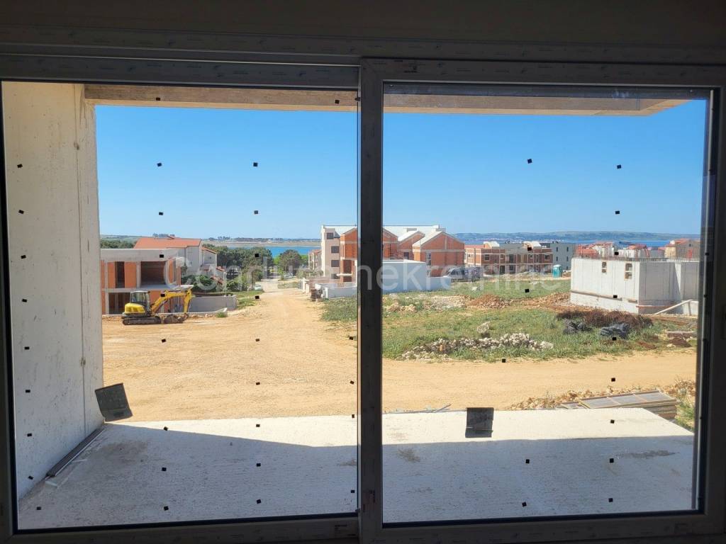 Apartman na moru, Prodaja, Povljana, Povljana