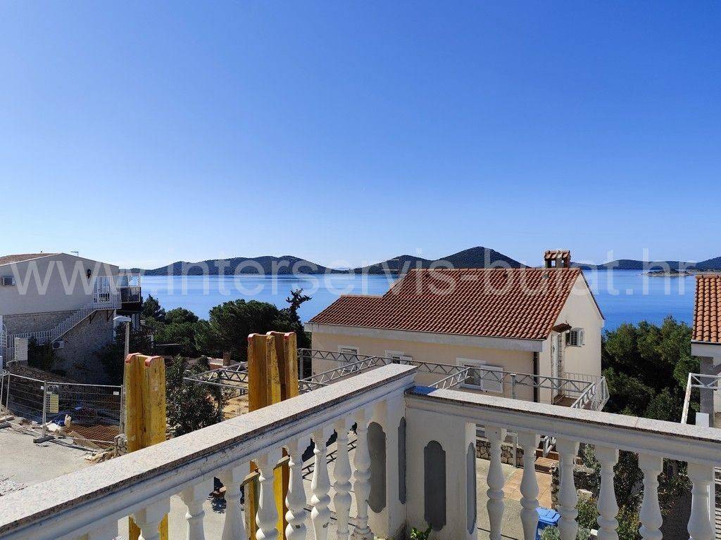House with apartments, Sale, Pakoštane, Drage