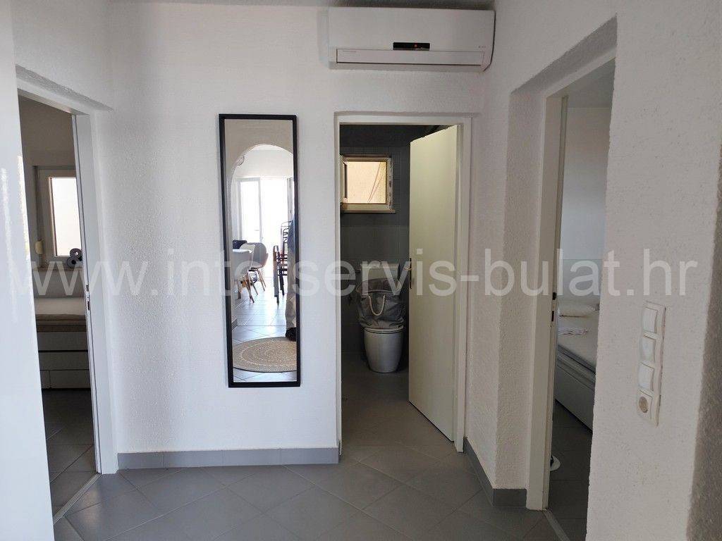 House with apartments, Sale, Pakoštane, Drage