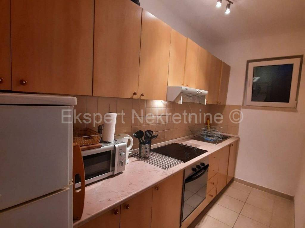 Flat in a building, Sale, Okrug, Okrug Gornji