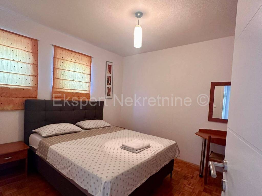 Flat in a building, Sale, Okrug, Okrug Gornji