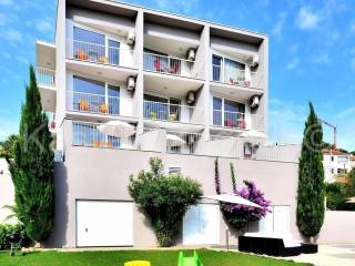 Hotel, Sale, Sutivan, Sutivan