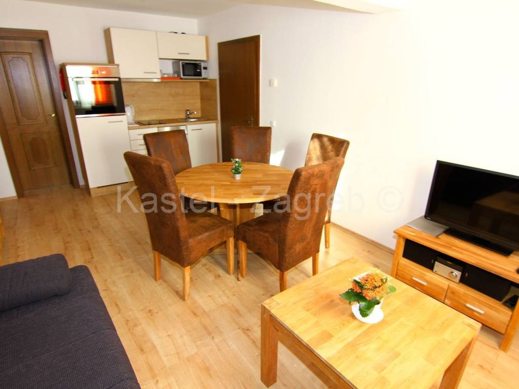 House with apartments, Sale, Zagreb - Okolica, Brezovica