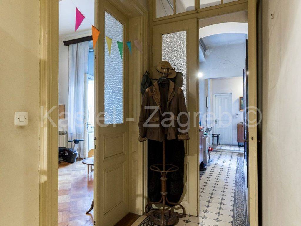 Flat in a building, Sale, Zagreb, Donji Grad