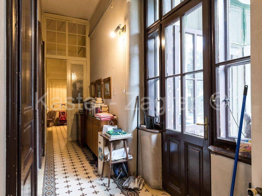 Flat in a building, Sale, Zagreb, Donji Grad
