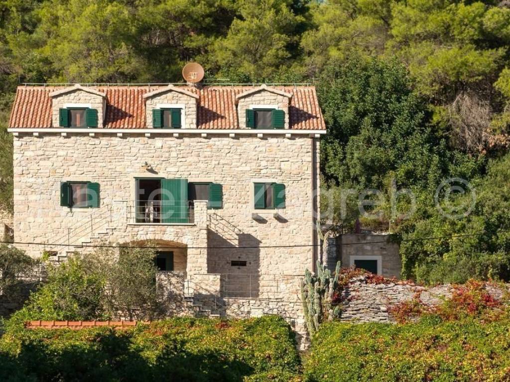 House by the sea, Sale, Šolta, Rogač