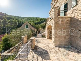 House by the sea, Sale, Šolta, Rogač