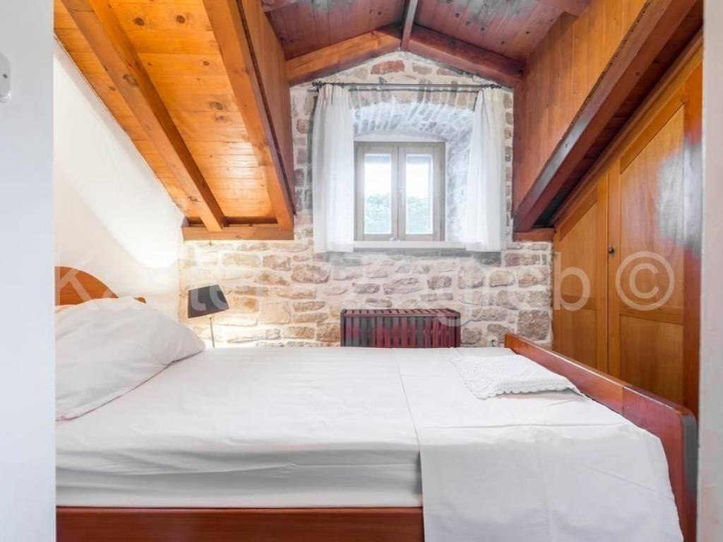 House by the sea, Sale, Šolta, Rogač