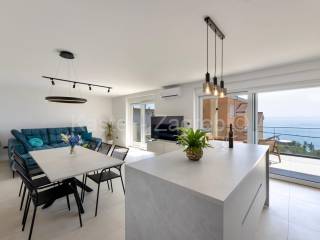 Flat in an urban villa, Rent, Podstrana, Podstrana