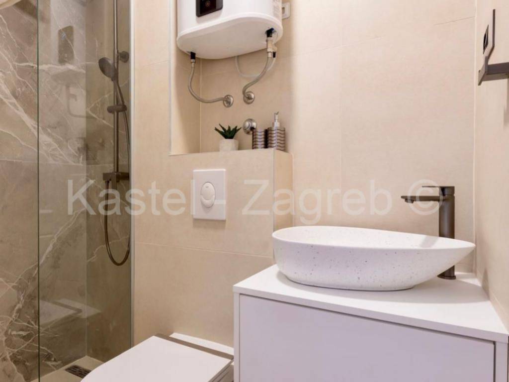 Flat in an urban villa, Rent, Podstrana, Podstrana