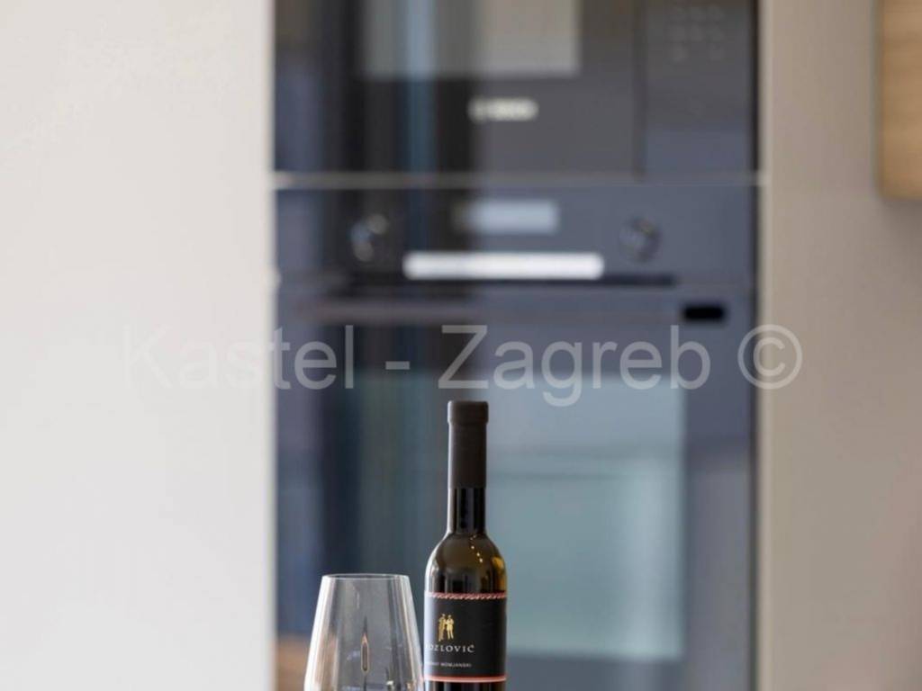 Flat in an urban villa, Rent, Podstrana, Podstrana