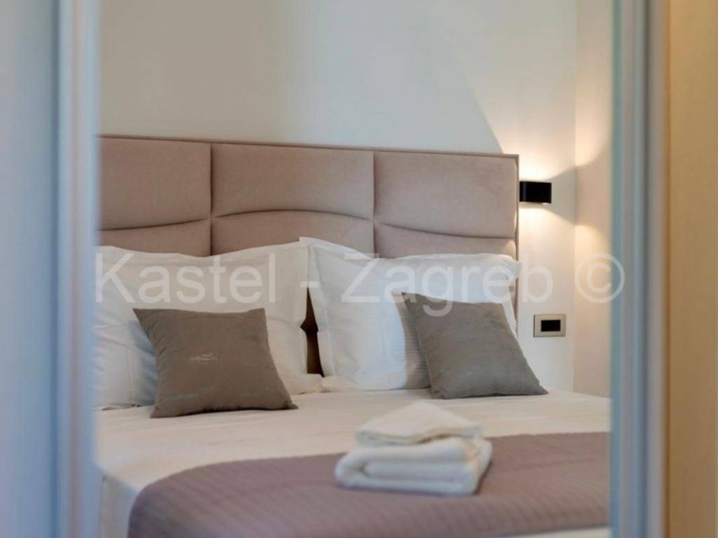 Flat in an urban villa, Rent, Podstrana, Podstrana