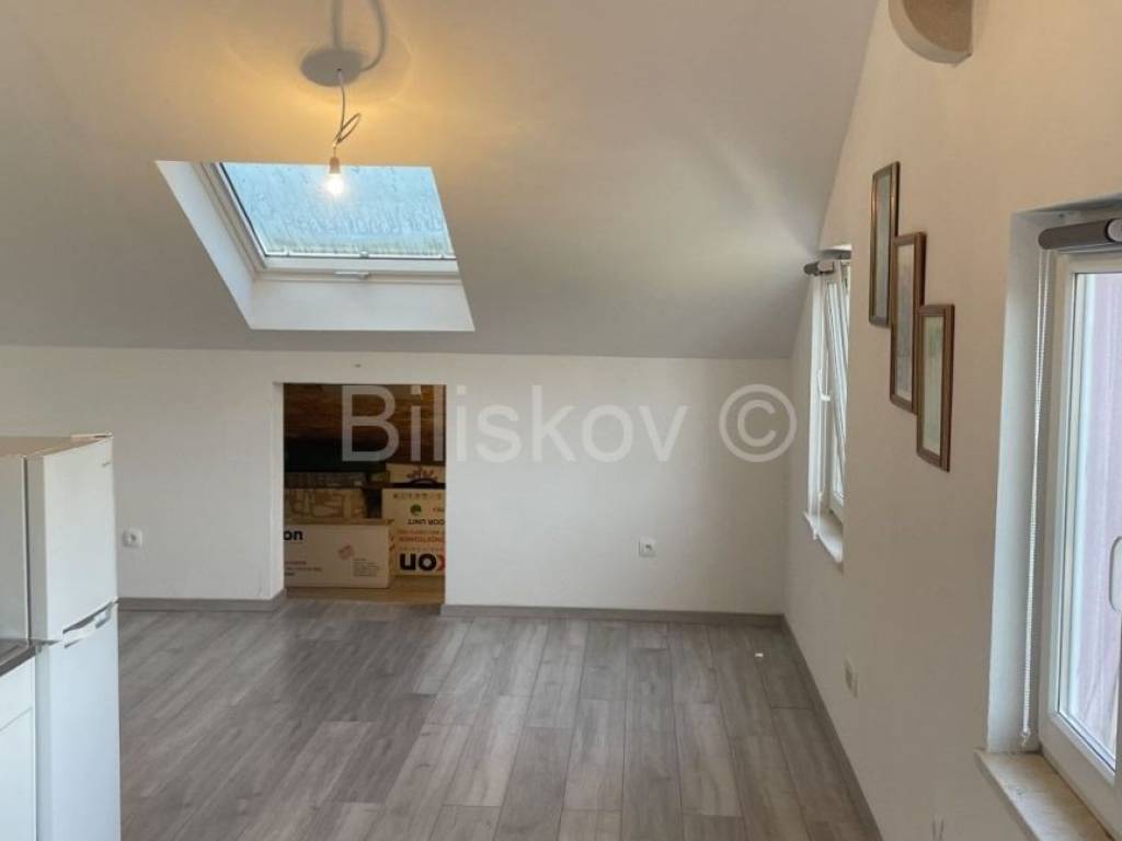 Flat in a house, Sale, Lumbarda, Lumbarda