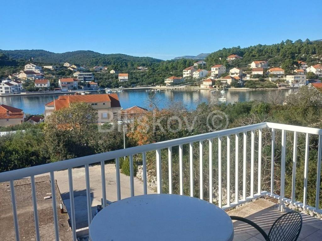 Flat in a house, Sale, Lumbarda, Lumbarda