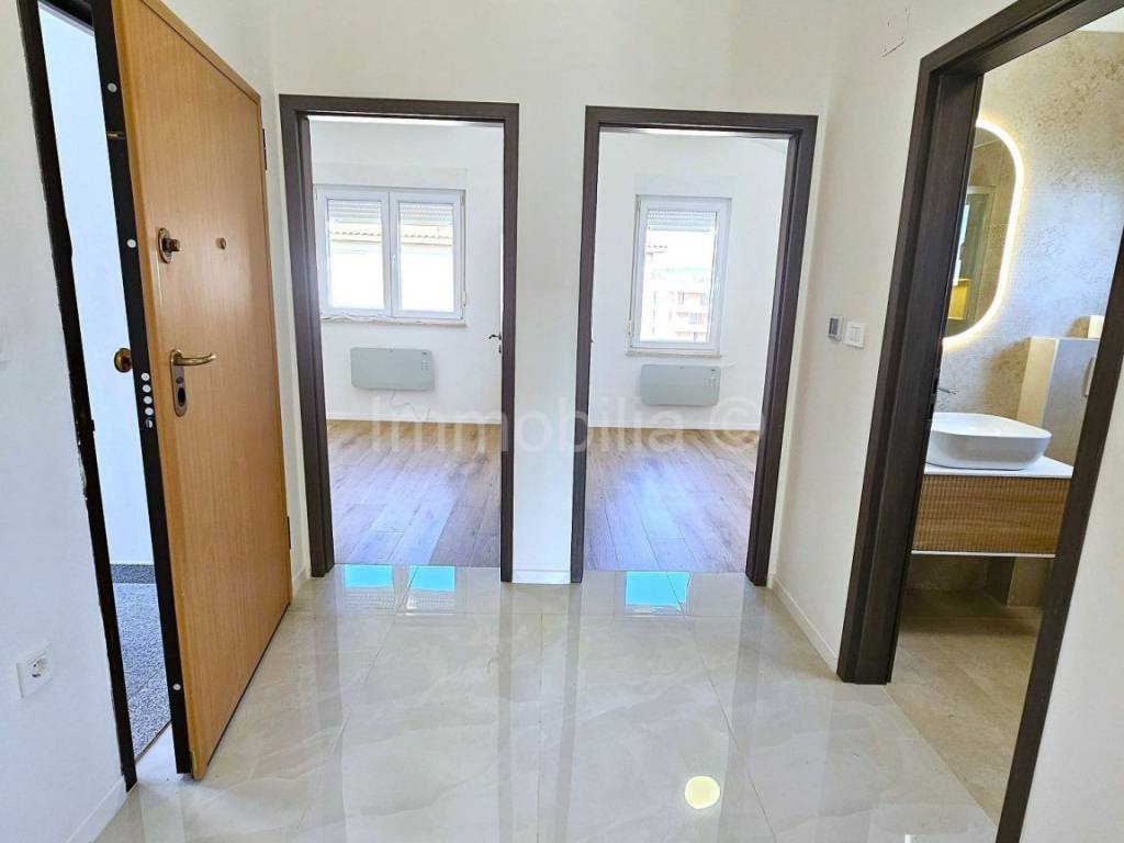 Flat in a new building, Sale, Pula, Pula