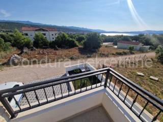Apartment with a garden, Sale, Vir, Vir