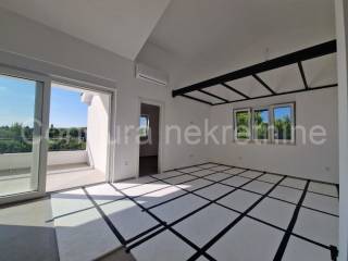 Apartment with a garden, Sale, Vir, Vir