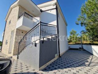 Apartment with a garden, Sale, Vir, Vir