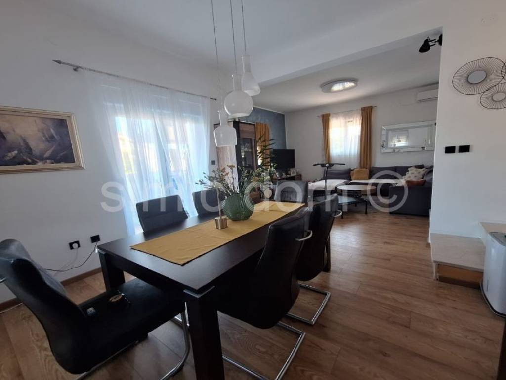 House with apartments, Sale, Marina, Sevid