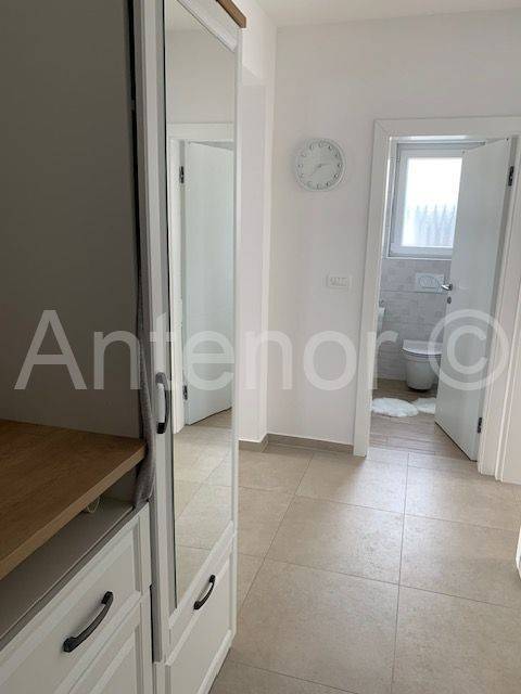 Apartman na moru, Prodaja, Nin, Nin