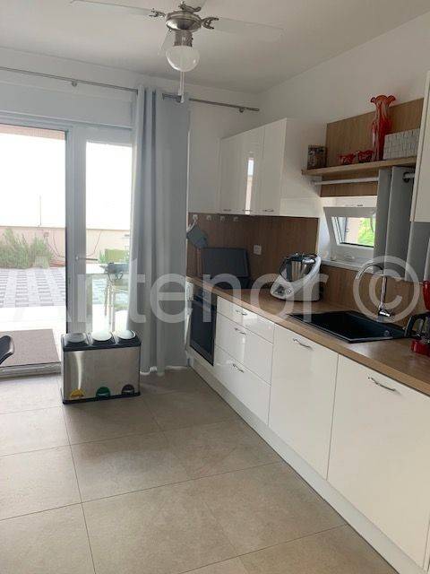 Apartman na moru, Prodaja, Nin, Nin