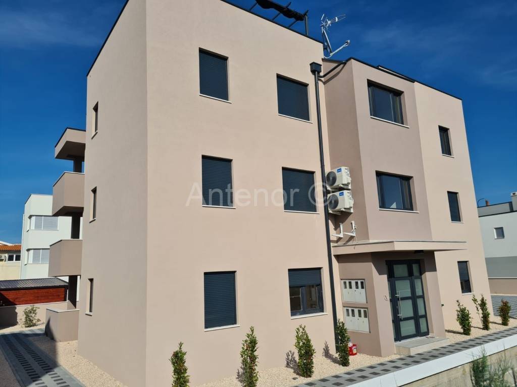 Apartman na moru, Prodaja, Nin, Nin