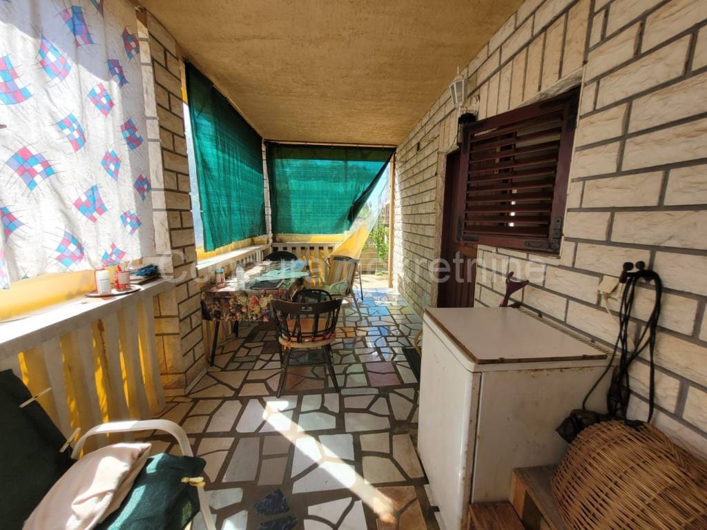 Kamena kuca, Prodaja, Vir, Vir