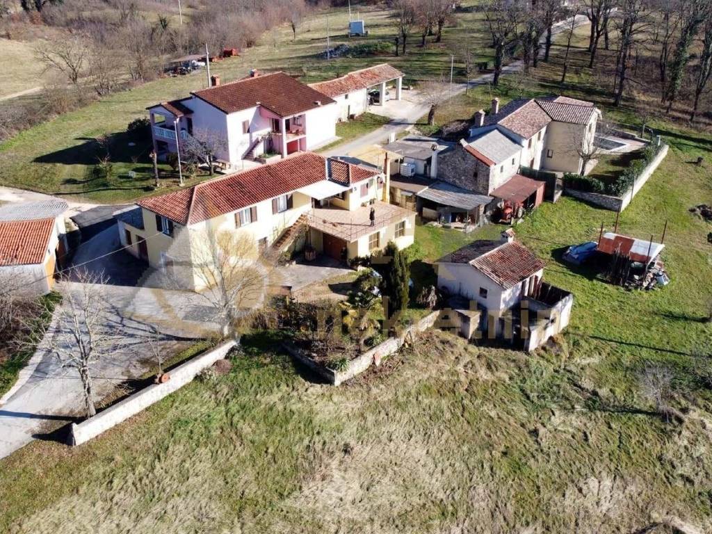 Kamena kuca, Prodaja, Pican, Pican