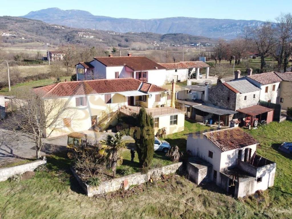 Kamena kuca, Prodaja, Pican, Pican