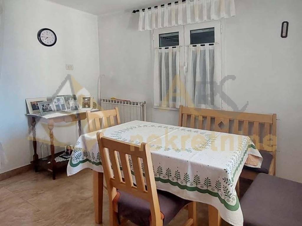 Kamena kuca, Prodaja, Pican, Pican