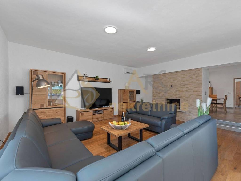 Vila, Prodaja, Labin, Labin