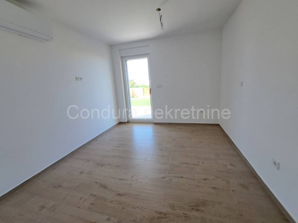 Flat in a new building, Sale, Povljana, Povljana