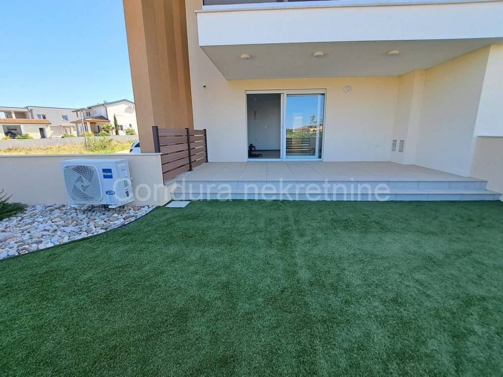 Flat in a new building, Sale, Povljana, Povljana