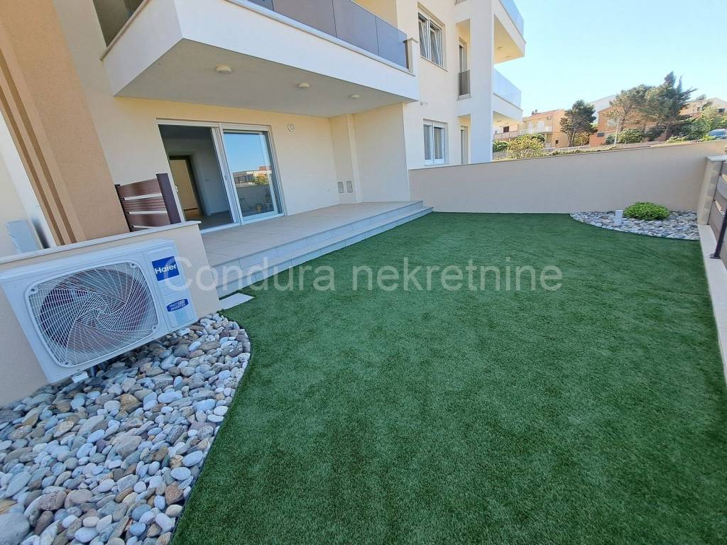 Flat in a new building, Sale, Povljana, Povljana