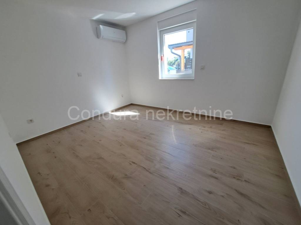 Flat in a new building, Sale, Povljana, Povljana