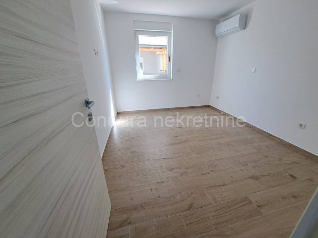 Flat in a new building, Sale, Povljana, Povljana