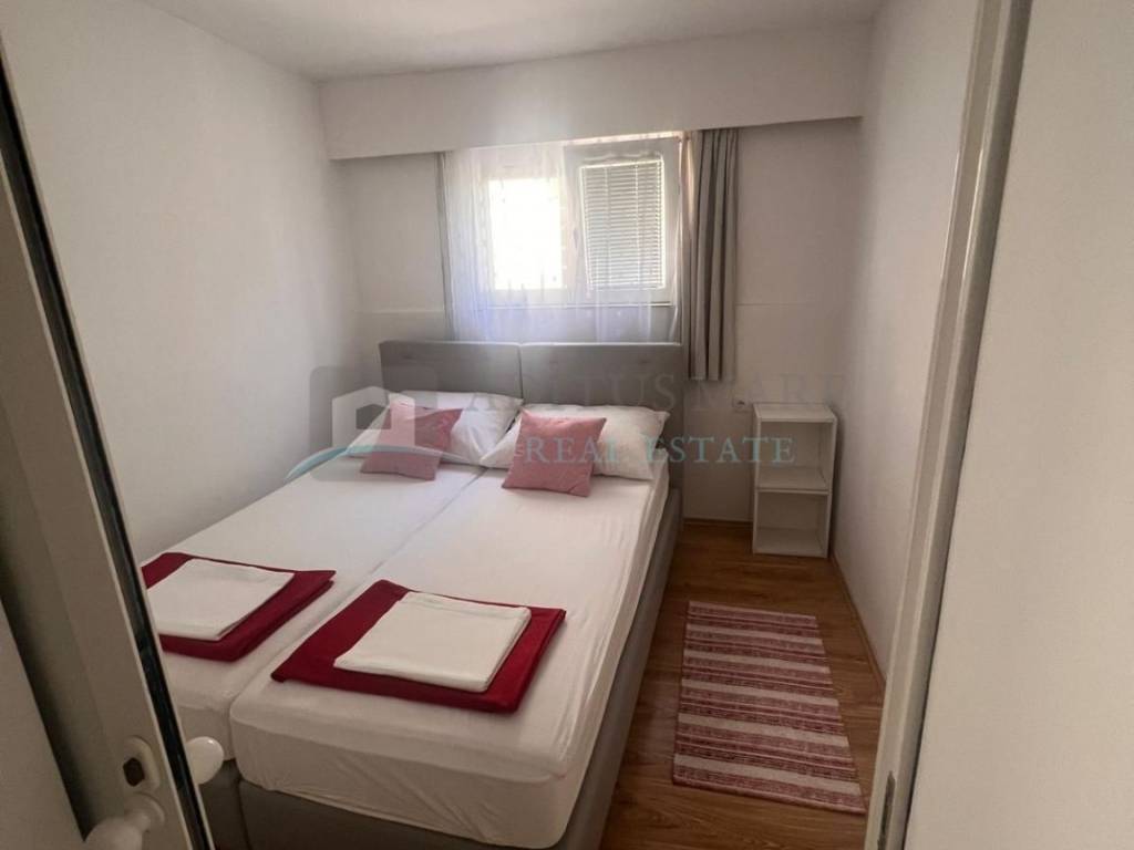 Flat in a house, Rent, Vodice, Vodice