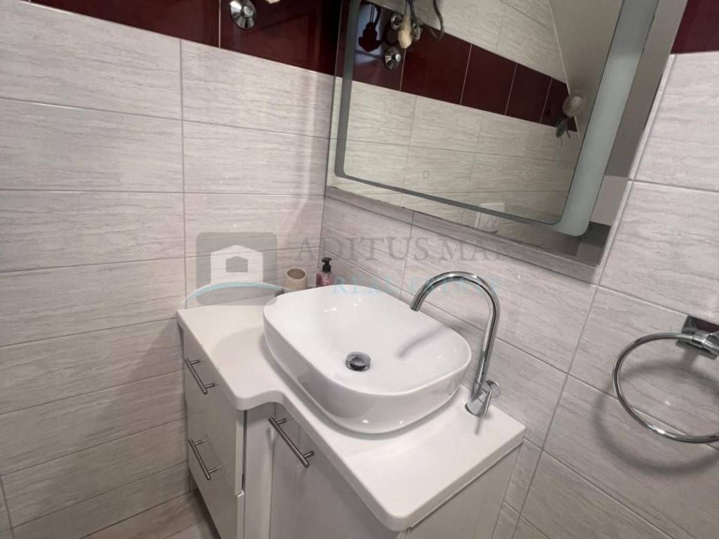 Flat in a house, Rent, Vodice, Vodice
