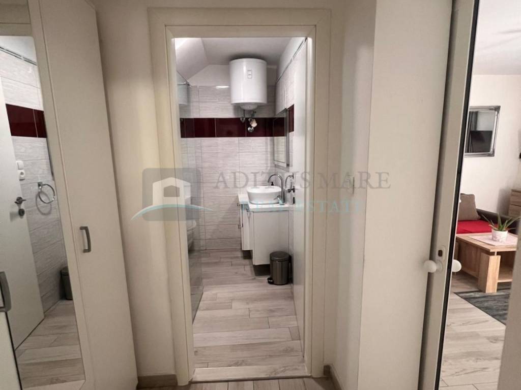 Flat in a house, Rent, Vodice, Vodice