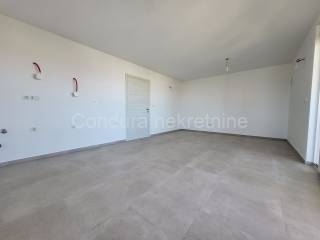 Apartman na moru, Prodaja, Povljana, Povljana